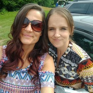 Meet your Posher, Leslie